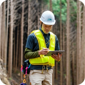 lone-worker-protects-security-services