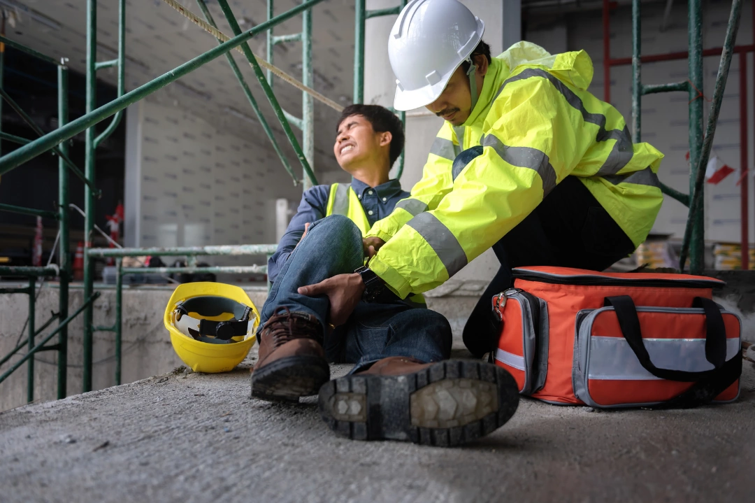 Blog - How to Choose A Lone Worker Safety Solution for Remote Lone Workers